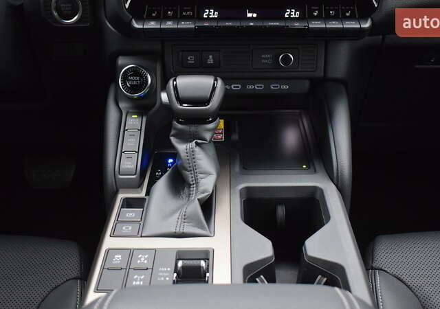 Черный Тойота Ленд Крузер Прадо, объемом двигателя 2.8 л и пробегом 1 тыс. км за 70500 $, фото 20 на Automoto.ua