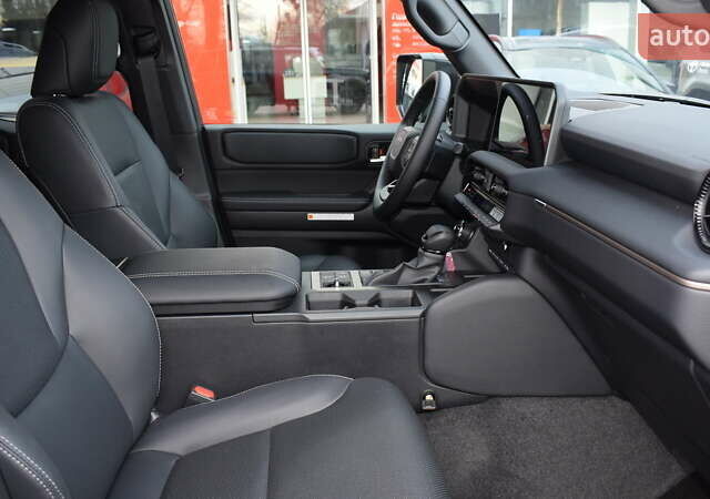 Черный Тойота Ленд Крузер Прадо, объемом двигателя 2.8 л и пробегом 1 тыс. км за 64200 $, фото 5 на Automoto.ua