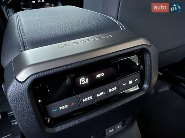 Черный Тойота Ленд Крузер Прадо, объемом двигателя 2.8 л и пробегом 9 тыс. км за 68900 $, фото 67 на Automoto.ua