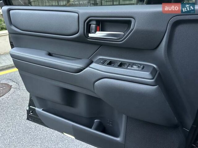 Черный Тойота Ленд Крузер Прадо, объемом двигателя 2.8 л и пробегом 9 тыс. км за 68900 $, фото 34 на Automoto.ua