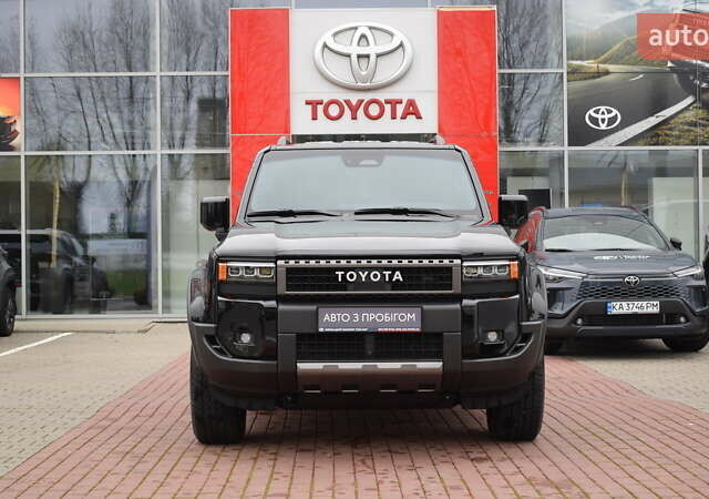 Черный Тойота Ленд Крузер Прадо, объемом двигателя 2.8 л и пробегом 1 тыс. км за 70500 $, фото 4 на Automoto.ua