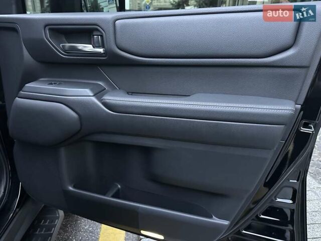 Черный Тойота Ленд Крузер Прадо, объемом двигателя 2.8 л и пробегом 9 тыс. км за 68900 $, фото 60 на Automoto.ua