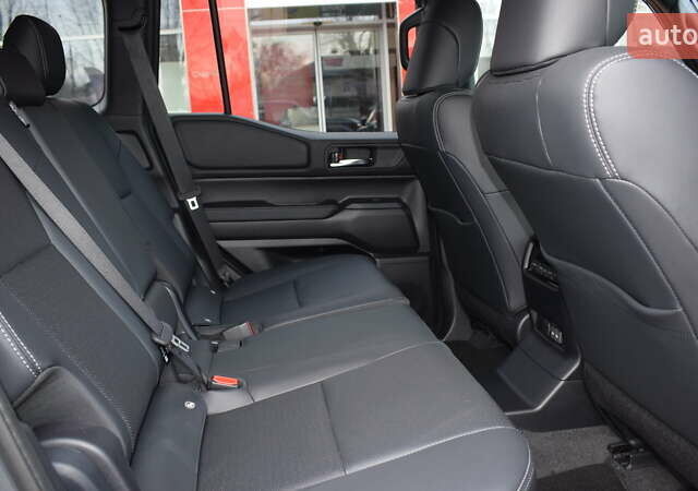 Черный Тойота Ленд Крузер Прадо, объемом двигателя 2.8 л и пробегом 1 тыс. км за 64200 $, фото 6 на Automoto.ua