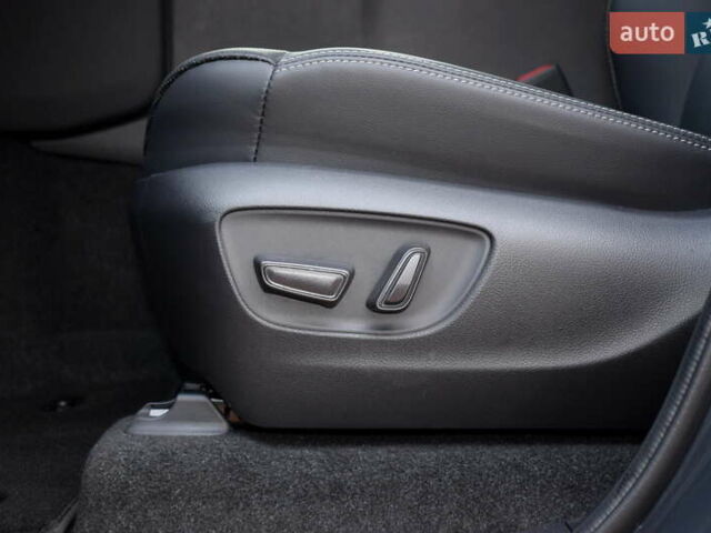 Черный Тойота Ленд Крузер Прадо, объемом двигателя 2.8 л и пробегом 1 тыс. км за 64200 $, фото 20 на Automoto.ua