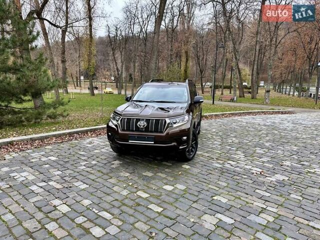 Коричневый Тойота Ленд Крузер Прадо, объемом двигателя 3.96 л и пробегом 37 тыс. км за 46999 $, фото 36 на Automoto.ua