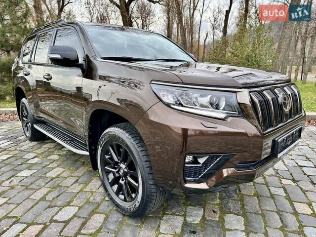 Коричневый Тойота Ленд Крузер Прадо, объемом двигателя 3.96 л и пробегом 37 тыс. км за 46999 $, фото 4 на Automoto.ua