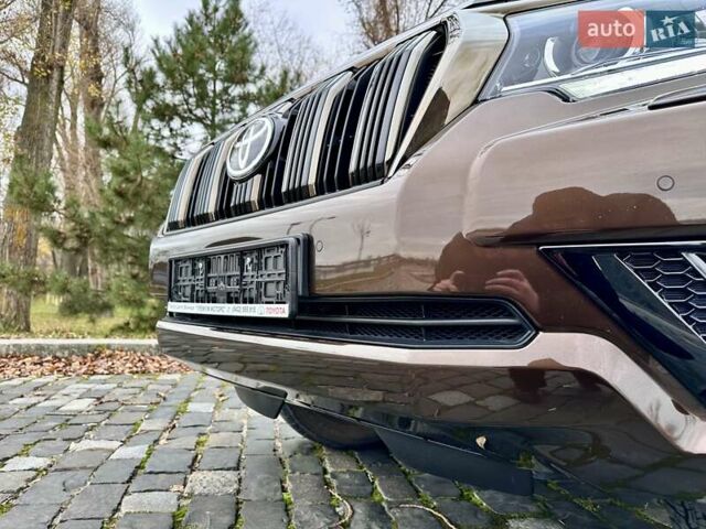 Коричневый Тойота Ленд Крузер Прадо, объемом двигателя 3.96 л и пробегом 37 тыс. км за 46999 $, фото 47 на Automoto.ua