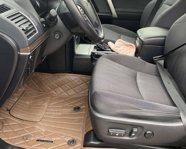 Тойота Ленд Крузер Прадо 2020 в Крыжополе на Automoto.ua Коричневый Тойота Ленд Крузер Прадо, объемом двигателя 3.96 л и пробегом 37 тыс. км за 42900 $, фото 1 на Automoto.ua