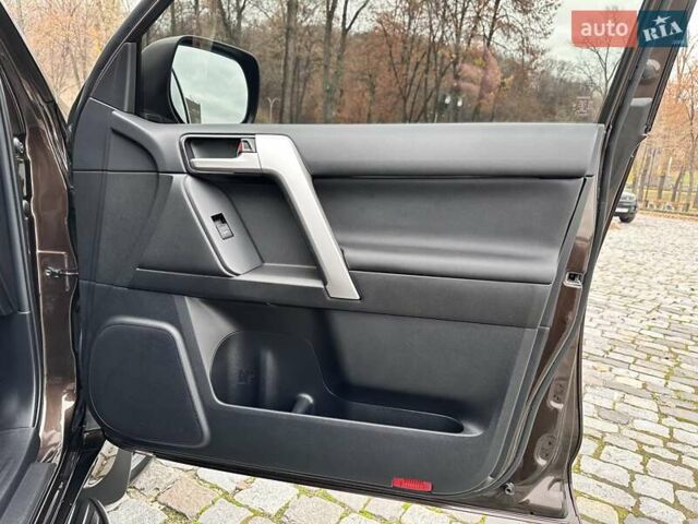 Коричневый Тойота Ленд Крузер Прадо, объемом двигателя 3.96 л и пробегом 37 тыс. км за 46999 $, фото 134 на Automoto.ua