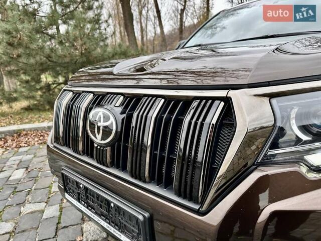 Коричневый Тойота Ленд Крузер Прадо, объемом двигателя 3.96 л и пробегом 37 тыс. км за 46999 $, фото 49 на Automoto.ua