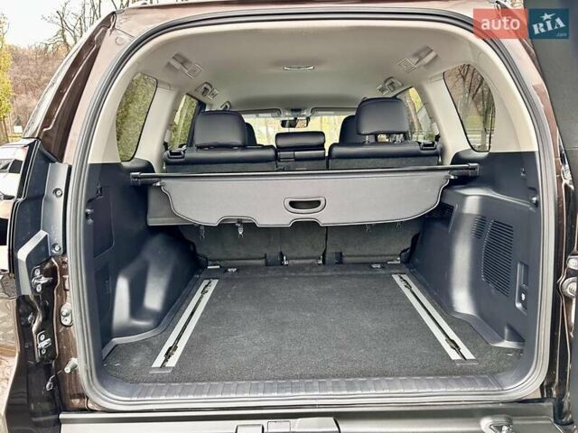 Коричневый Тойота Ленд Крузер Прадо, объемом двигателя 3.96 л и пробегом 37 тыс. км за 46999 $, фото 95 на Automoto.ua