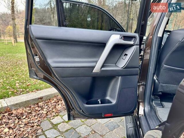 Коричневый Тойота Ленд Крузер Прадо, объемом двигателя 3.96 л и пробегом 37 тыс. км за 46999 $, фото 131 на Automoto.ua