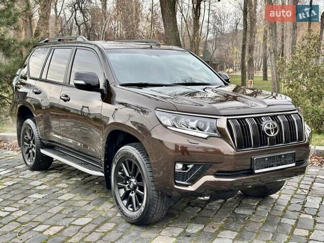 Коричневый Тойота Ленд Крузер Прадо, объемом двигателя 3.96 л и пробегом 37 тыс. км за 46999 $, фото 3 на Automoto.ua