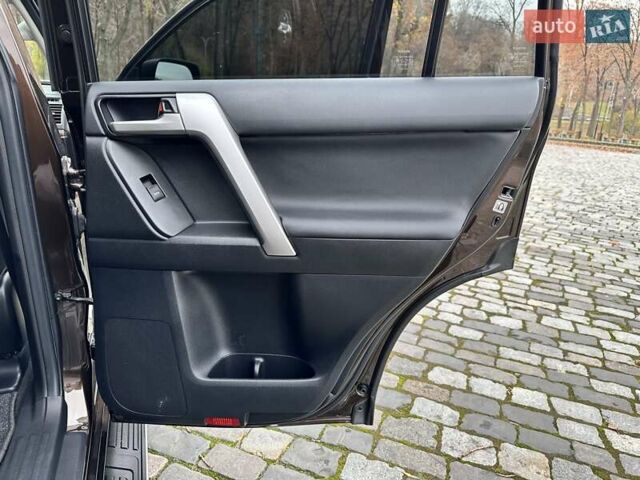 Коричневый Тойота Ленд Крузер Прадо, объемом двигателя 3.96 л и пробегом 37 тыс. км за 46999 $, фото 132 на Automoto.ua