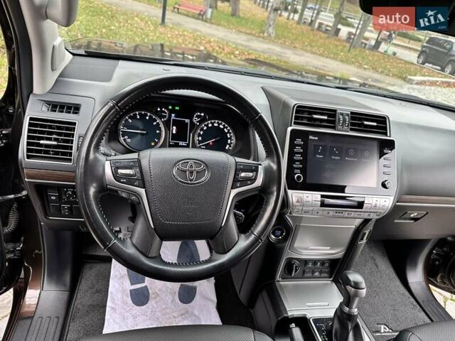 Коричневый Тойота Ленд Крузер Прадо, объемом двигателя 3.96 л и пробегом 37 тыс. км за 46999 $, фото 99 на Automoto.ua