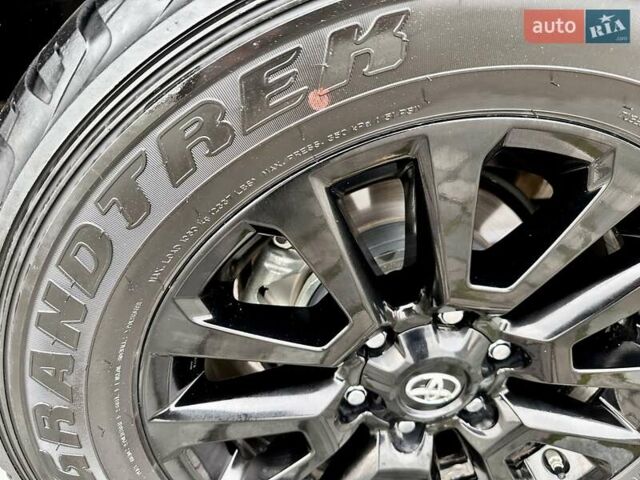 Коричневый Тойота Ленд Крузер Прадо, объемом двигателя 3.96 л и пробегом 37 тыс. км за 46999 $, фото 19 на Automoto.ua