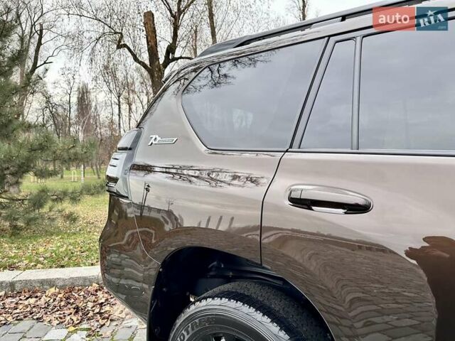 Коричневый Тойота Ленд Крузер Прадо, объемом двигателя 3.96 л и пробегом 37 тыс. км за 46999 $, фото 14 на Automoto.ua