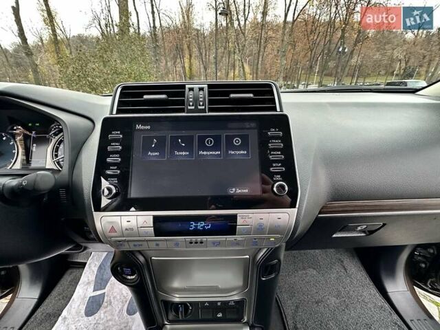 Коричневый Тойота Ленд Крузер Прадо, объемом двигателя 3.96 л и пробегом 37 тыс. км за 46999 $, фото 124 на Automoto.ua