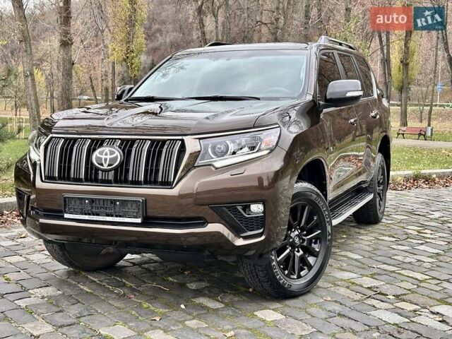 Коричневый Тойота Ленд Крузер Прадо, объемом двигателя 3.96 л и пробегом 37 тыс. км за 46999 $, фото 44 на Automoto.ua
