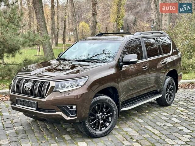 Коричневый Тойота Ленд Крузер Прадо, объемом двигателя 3.96 л и пробегом 37 тыс. км за 46999 $, фото 46 на Automoto.ua