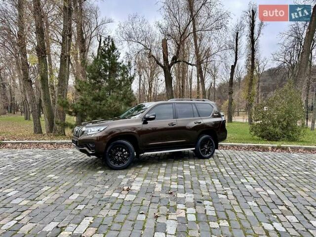 Коричневый Тойота Ленд Крузер Прадо, объемом двигателя 3.96 л и пробегом 37 тыс. км за 46999 $, фото 41 на Automoto.ua