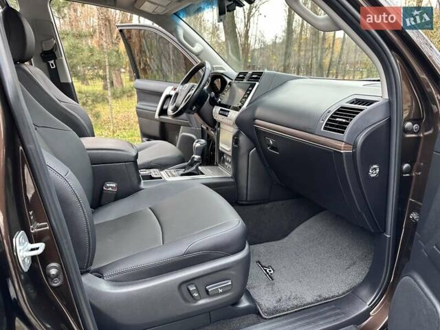 Коричневый Тойота Ленд Крузер Прадо, объемом двигателя 3.96 л и пробегом 37 тыс. км за 46999 $, фото 128 на Automoto.ua