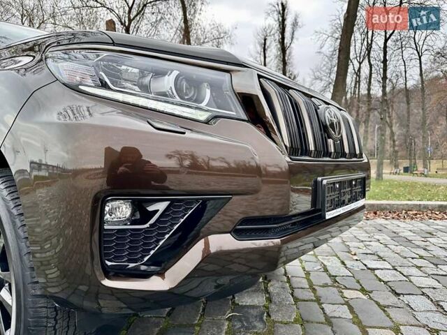 Коричневый Тойота Ленд Крузер Прадо, объемом двигателя 3.96 л и пробегом 37 тыс. км за 46999 $, фото 24 на Automoto.ua