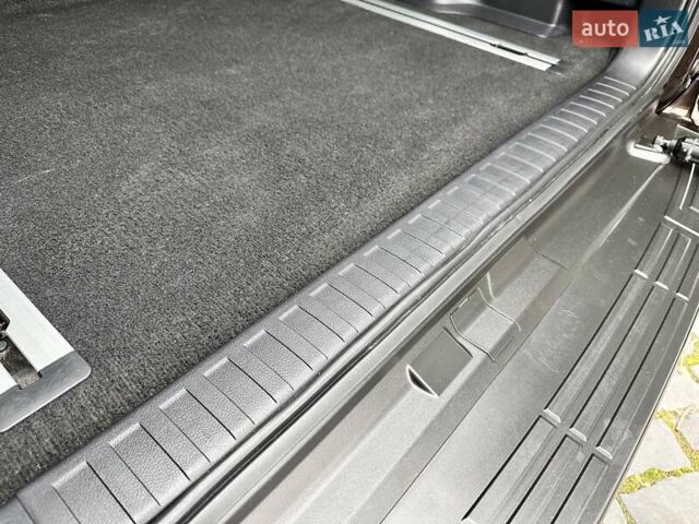 Коричневый Тойота Ленд Крузер Прадо, объемом двигателя 3.96 л и пробегом 37 тыс. км за 46999 $, фото 97 на Automoto.ua