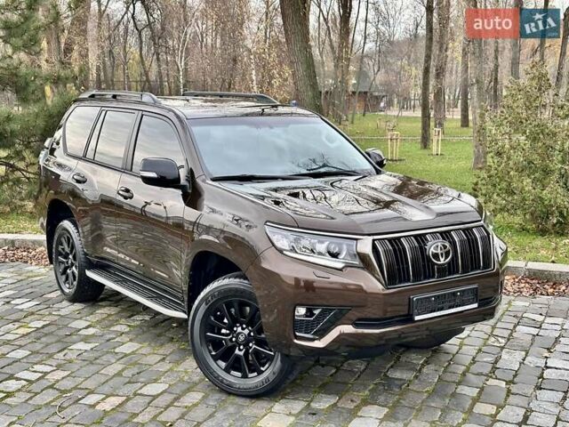 Коричневый Тойота Ленд Крузер Прадо, объемом двигателя 3.96 л и пробегом 37 тыс. км за 46999 $, фото 1 на Automoto.ua