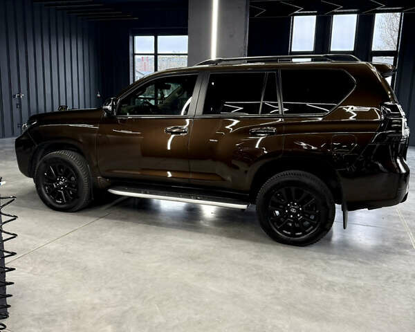 Коричневый Тойота Ленд Крузер Прадо, объемом двигателя 3.96 л и пробегом 42 тыс. км за 49000 $, фото 4 на Automoto.ua