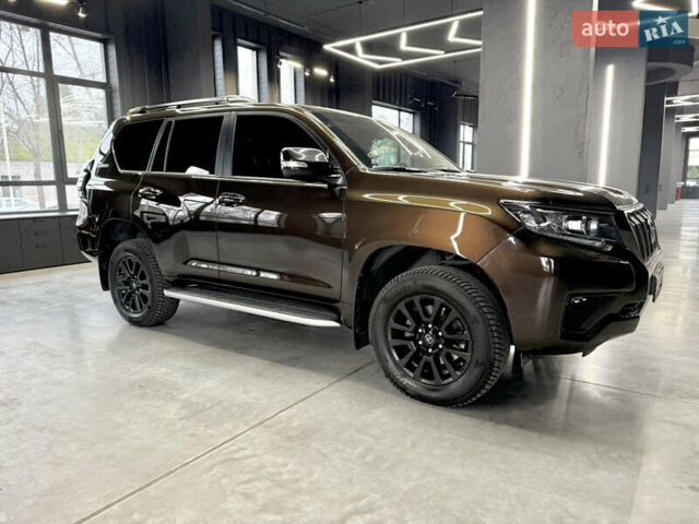 Коричневый Тойота Ленд Крузер Прадо, объемом двигателя 3.96 л и пробегом 42 тыс. км за 49000 $, фото 3 на Automoto.ua