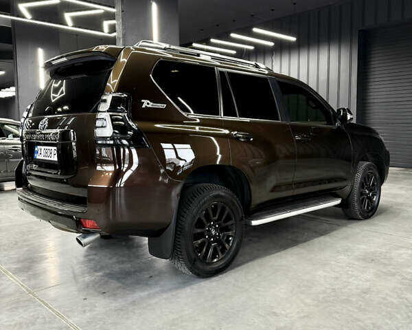 Коричневый Тойота Ленд Крузер Прадо, объемом двигателя 3.96 л и пробегом 42 тыс. км за 49000 $, фото 6 на Automoto.ua