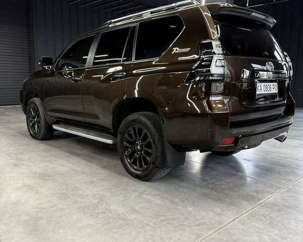 Коричневый Тойота Ленд Крузер Прадо, объемом двигателя 3.96 л и пробегом 42 тыс. км за 49000 $, фото 5 на Automoto.ua