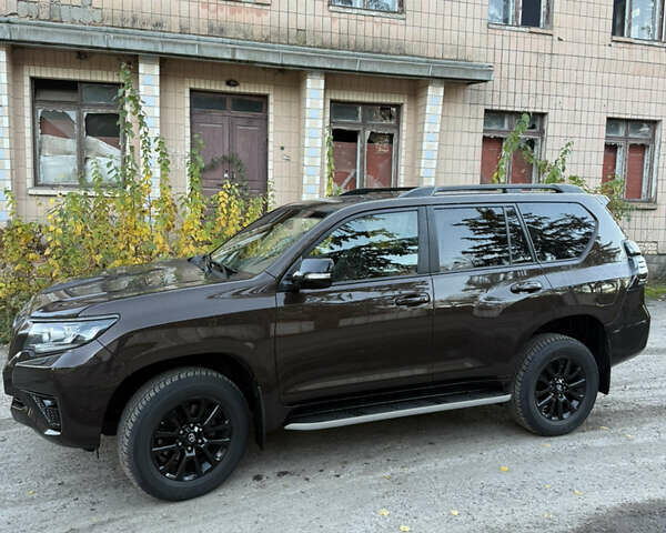 Коричневий Тойота Ленд Крузер Прадо, об'ємом двигуна 3.96 л та пробігом 145 тис. км за 42000 $, фото 1 на Automoto.ua