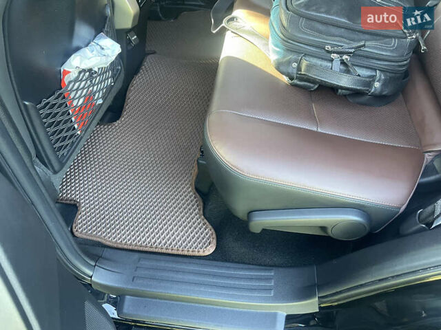 Коричневый Тойота Ленд Крузер Прадо, объемом двигателя 4 л и пробегом 43 тыс. км за 52000 $, фото 8 на Automoto.ua