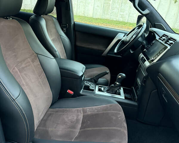 Коричневий Тойота Ленд Крузер Прадо, об'ємом двигуна 3.96 л та пробігом 145 тис. км за 42000 $, фото 7 на Automoto.ua