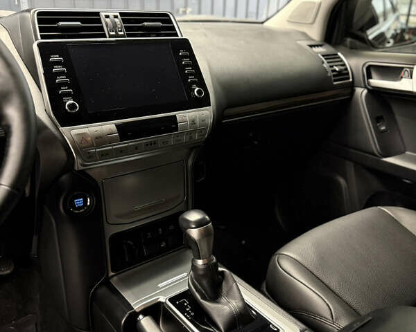 Коричневый Тойота Ленд Крузер Прадо, объемом двигателя 3.96 л и пробегом 42 тыс. км за 49000 $, фото 10 на Automoto.ua