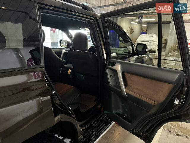 Коричневий Тойота Ленд Крузер Прадо, об'ємом двигуна 3.96 л та пробігом 145 тис. км за 42000 $, фото 13 на Automoto.ua