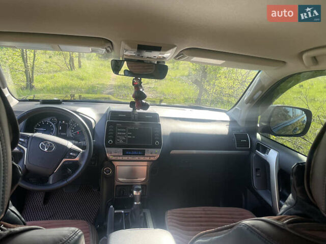 Коричневый Тойота Ленд Крузер Прадо, объемом двигателя 4 л и пробегом 43 тыс. км за 52000 $, фото 5 на Automoto.ua