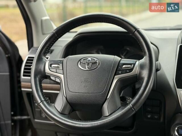 Коричневий Тойота Ленд Крузер Прадо, об'ємом двигуна 3.96 л та пробігом 65 тис. км за 46950 $, фото 60 на Automoto.ua