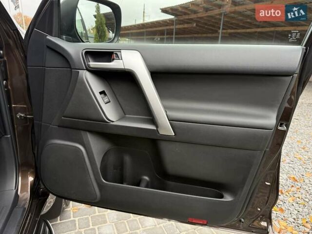 Коричневий Тойота Ленд Крузер Прадо, об'ємом двигуна 3.96 л та пробігом 65 тис. км за 46950 $, фото 75 на Automoto.ua