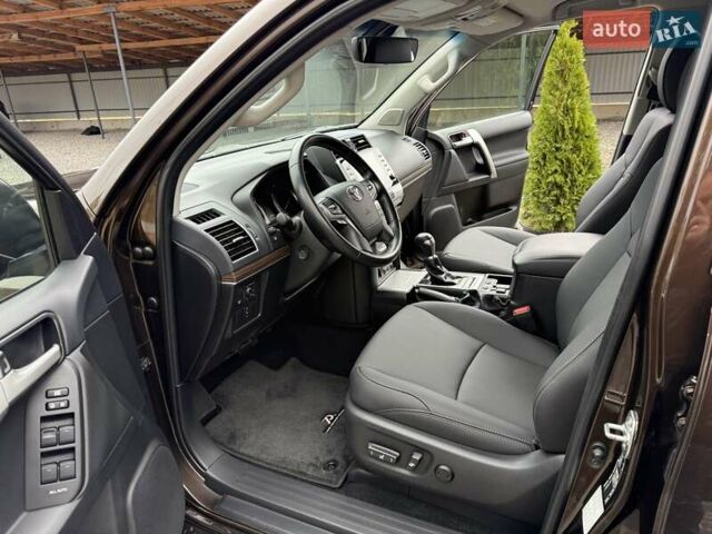 Коричневий Тойота Ленд Крузер Прадо, об'ємом двигуна 3.96 л та пробігом 65 тис. км за 46950 $, фото 43 на Automoto.ua
