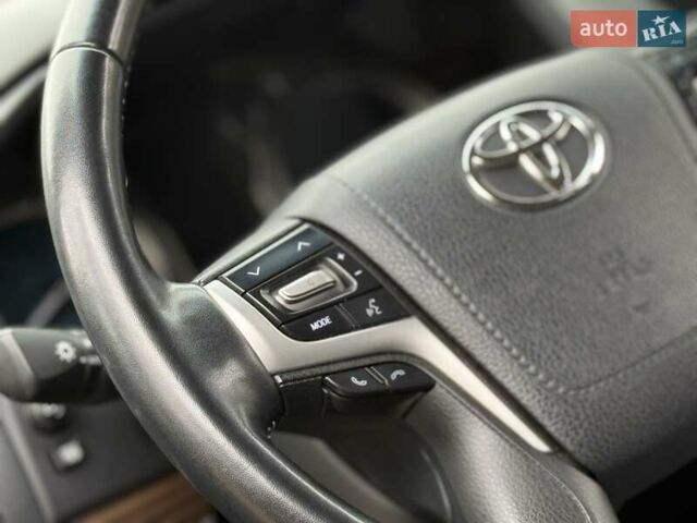 Коричневий Тойота Ленд Крузер Прадо, об'ємом двигуна 3.96 л та пробігом 65 тис. км за 46950 $, фото 57 на Automoto.ua