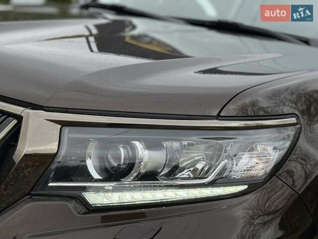 Коричневий Тойота Ленд Крузер Прадо, об'ємом двигуна 3.96 л та пробігом 65 тис. км за 46950 $, фото 31 на Automoto.ua