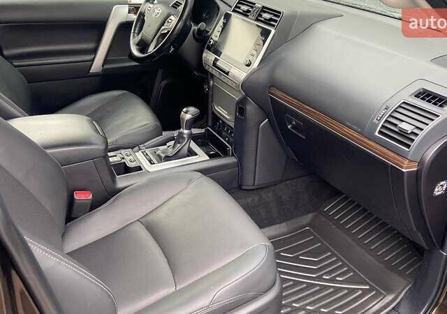 Коричневый Тойота Ленд Крузер Прадо, объемом двигателя 2.76 л и пробегом 141 тыс. км за 49800 $, фото 6 на Automoto.ua