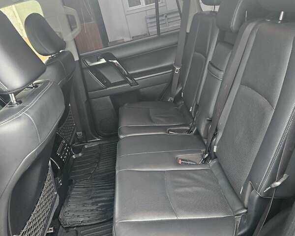 Красный Тойота Ленд Крузер Прадо, объемом двигателя 3.96 л и пробегом 148 тыс. км за 46000 $, фото 78 на Automoto.ua