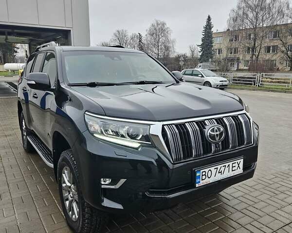 Красный Тойота Ленд Крузер Прадо, объемом двигателя 3.96 л и пробегом 148 тыс. км за 46000 $, фото 5 на Automoto.ua