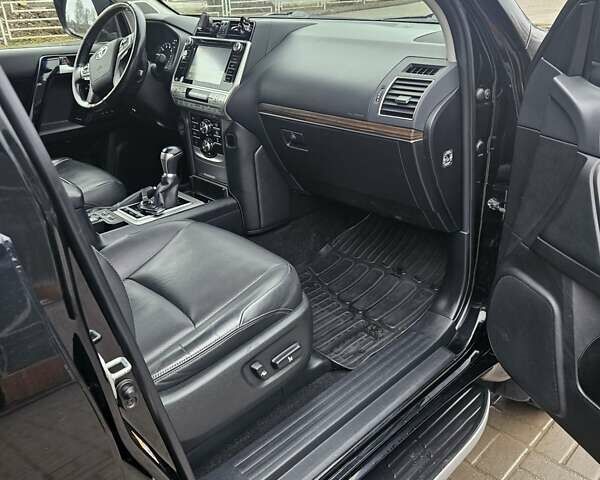 Красный Тойота Ленд Крузер Прадо, объемом двигателя 3.96 л и пробегом 148 тыс. км за 46000 $, фото 91 на Automoto.ua