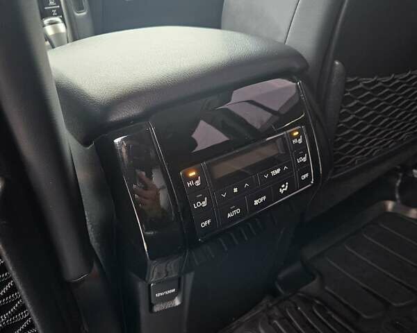 Красный Тойота Ленд Крузер Прадо, объемом двигателя 3.96 л и пробегом 148 тыс. км за 46000 $, фото 82 на Automoto.ua