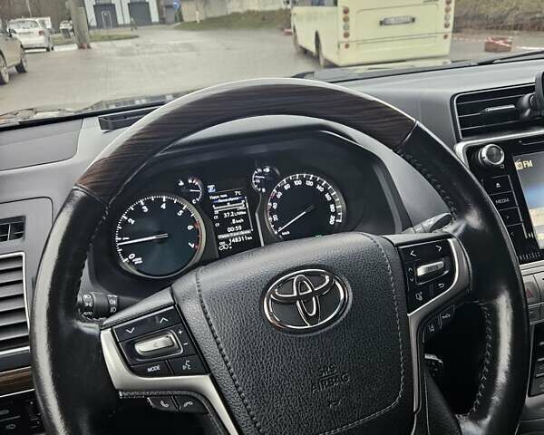 Красный Тойота Ленд Крузер Прадо, объемом двигателя 3.96 л и пробегом 148 тыс. км за 46000 $, фото 120 на Automoto.ua